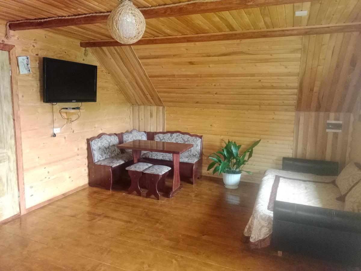 Під Горою Villa Sheshory Exterior photo